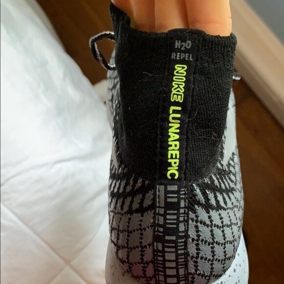Nike lunar epic flyknit shield. Size 8.5 - Picture 3 of 4
